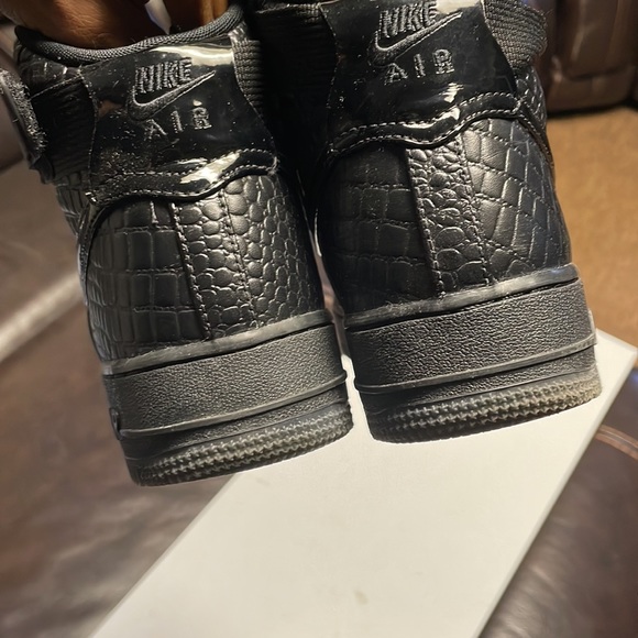 Nike Air Force 1s limited Edition - Picture 4 of 6